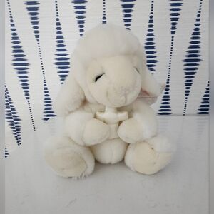 Russ Berrie "Lovable Lambie